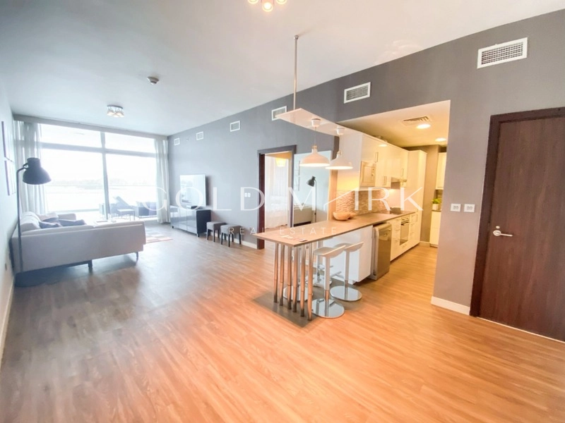 apartment card