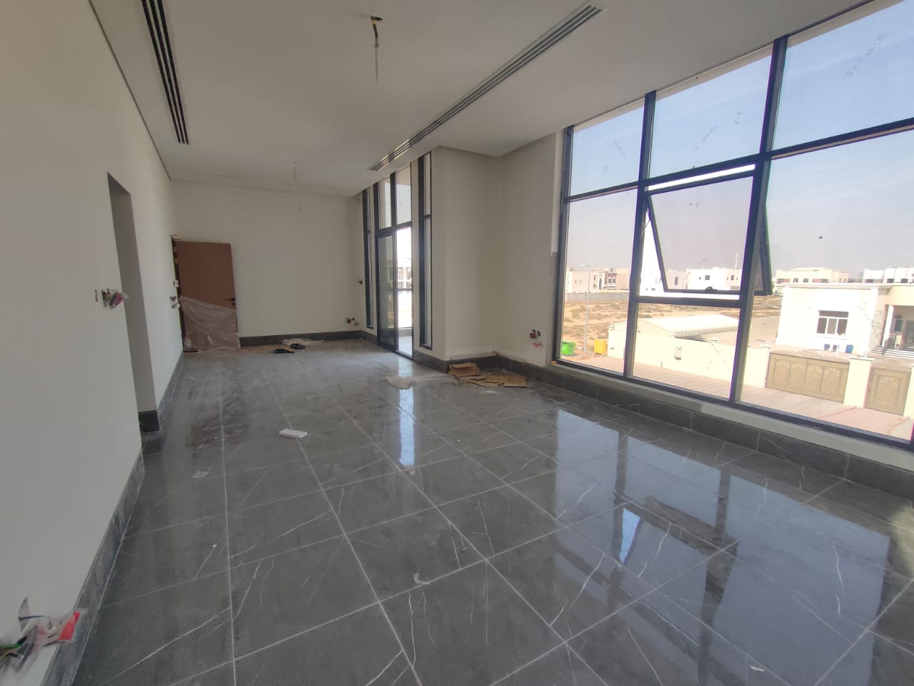 For sale, a two-storey villa in Al-Hawshi area