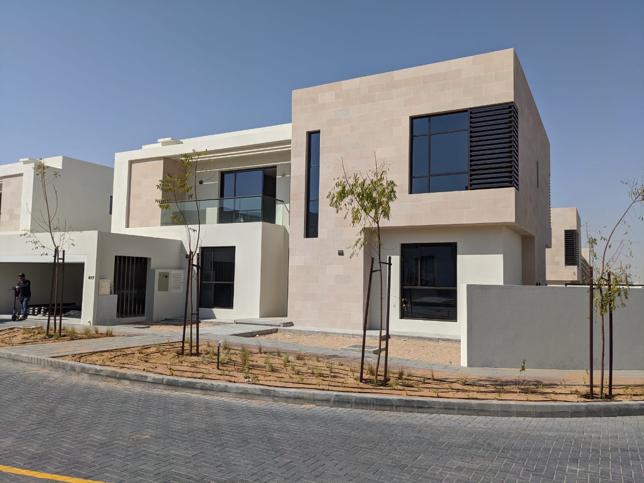 For sale: A detached, corner villa overlooking the garden in the Nasma project - Al Raqiba (Al Tay), Al Suyoh suburb, Sharjah