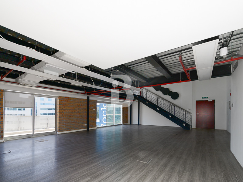 Fitted Duplex Office | Terrace | DDA License