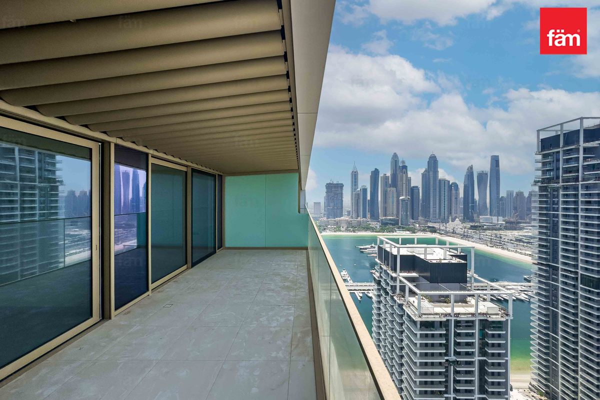 PRICE REDUCED | MARINA SKYLINE & PALM VIEWS