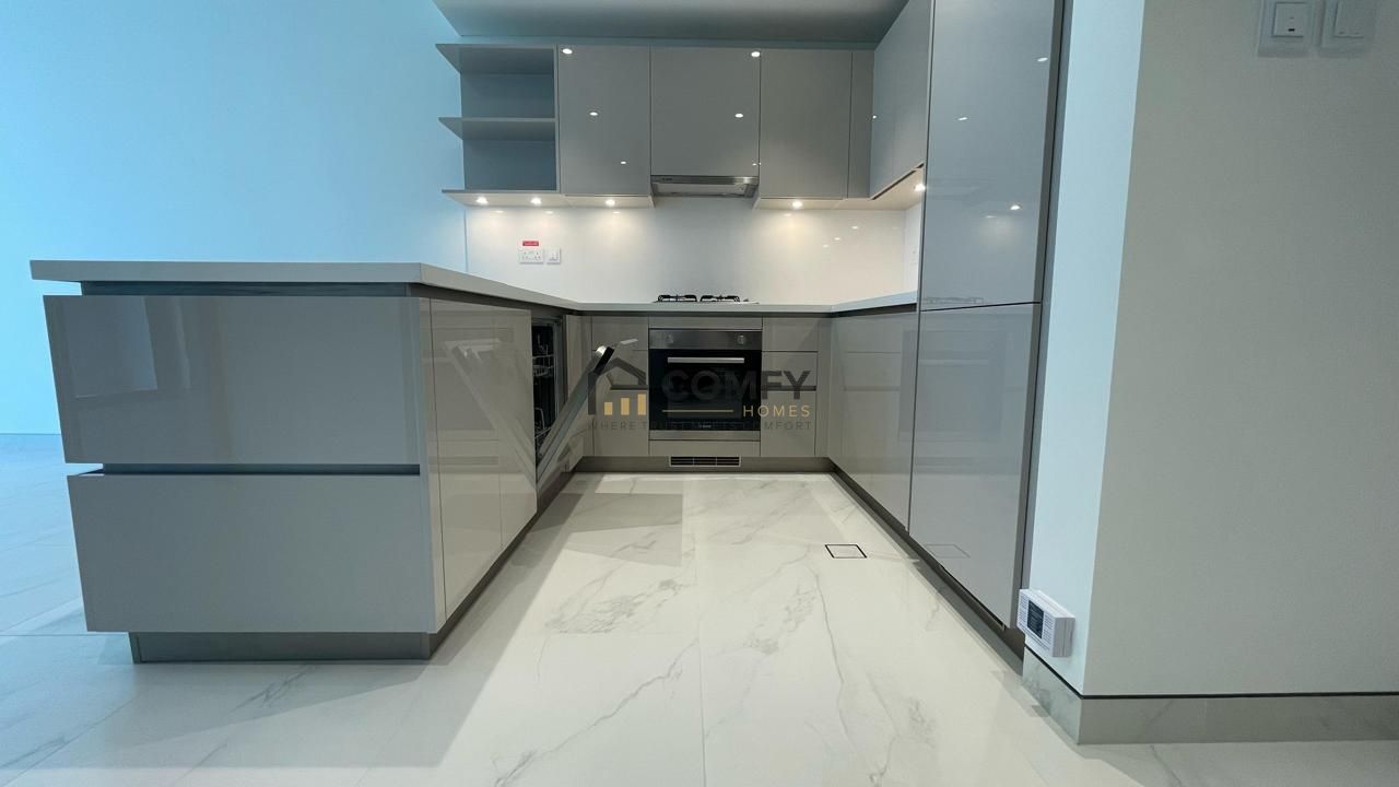 Spacious Apt | High Floor | Low Price