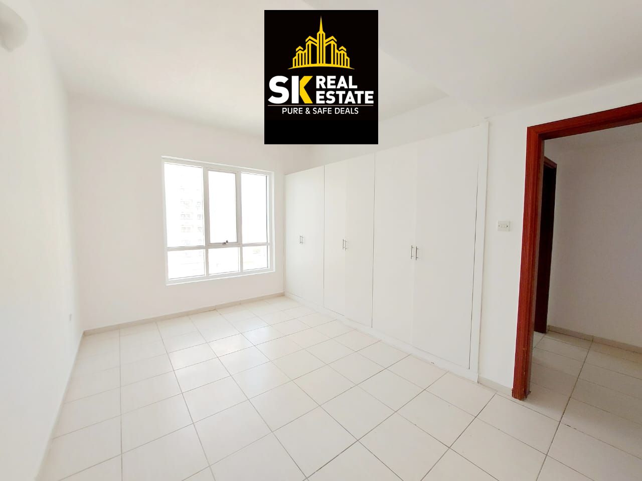 LAVISH & BRIGHT 2 BHK - IN 48K IN 4 CHQS - GYM POOL FREE + 15 DAYS FREE