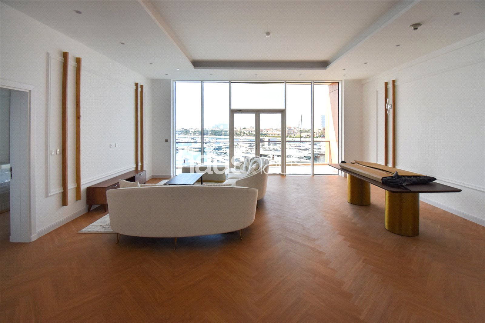 apartment card