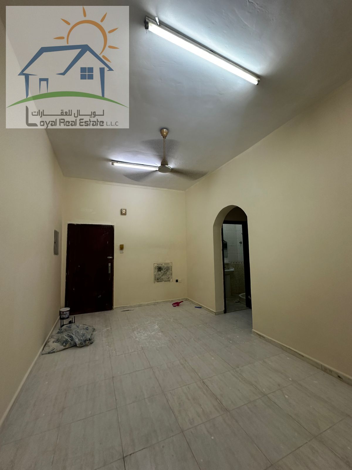 BIG 2 BEDROOM HALL WITH 2 WASHROOMS MAIN ROAD COMMERCIAL AND RESIDENTIAL