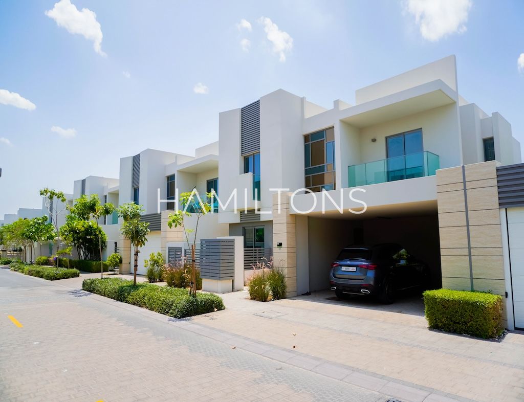 Exclusive Villa | Prime Location | Resale