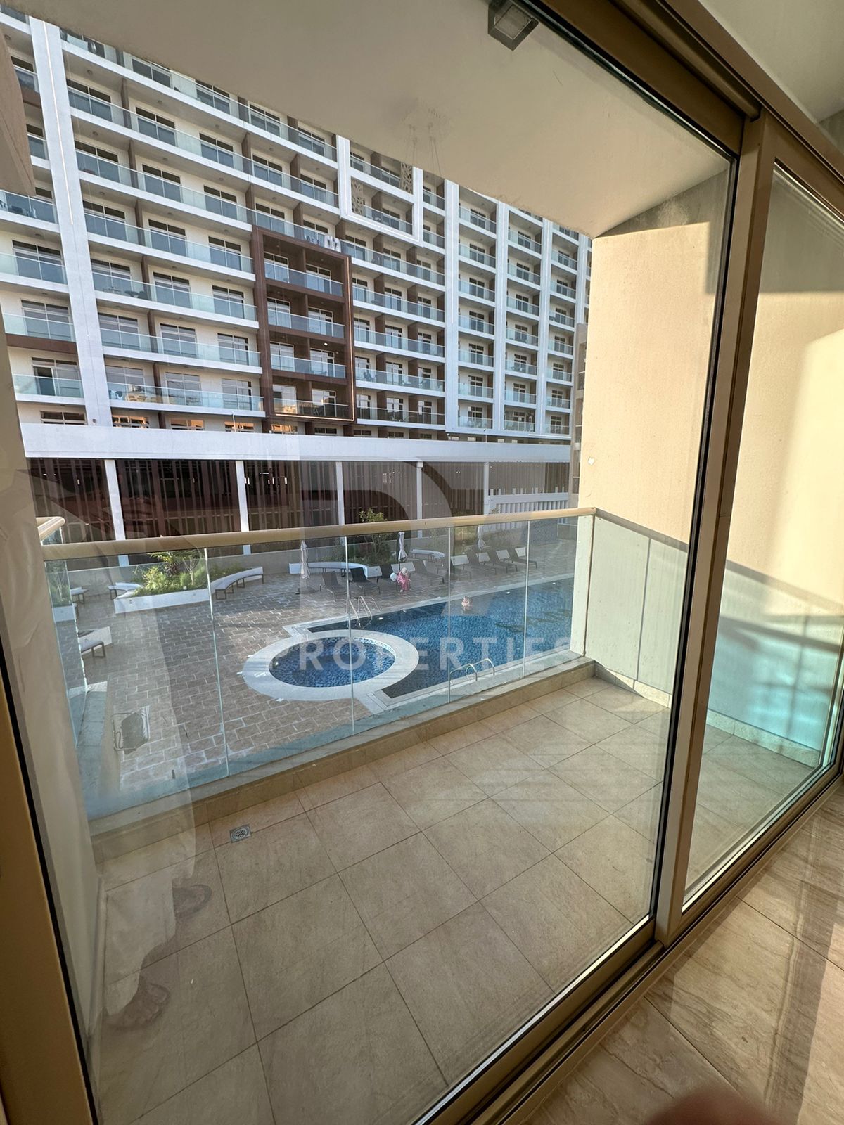 POOL VIEW | PRIME LOCATION | SPACIOUS