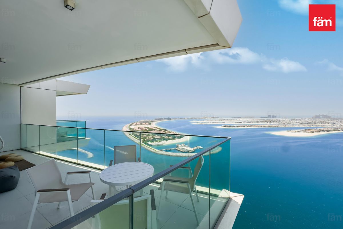 Penthouse | High floor | Palm view