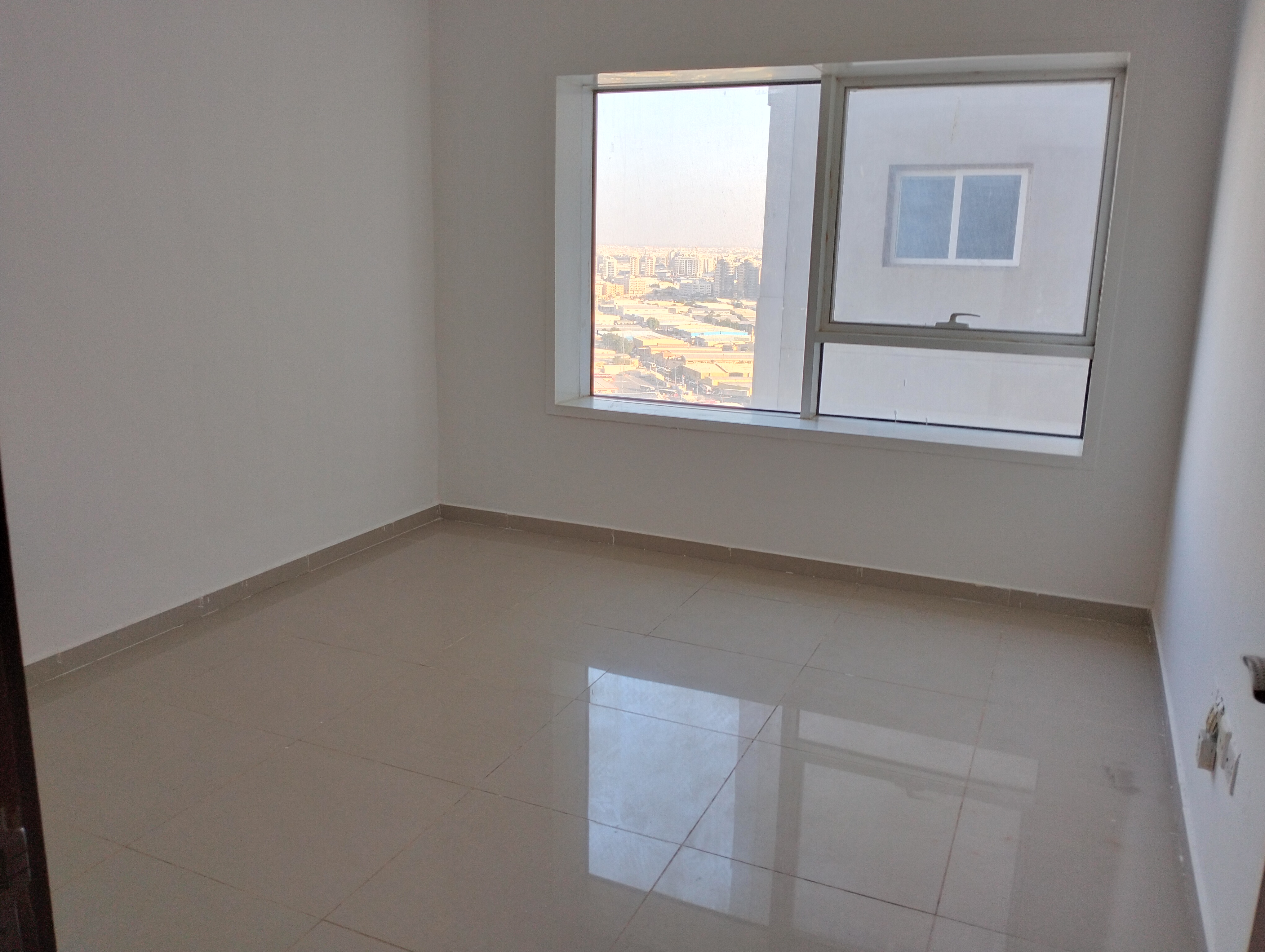 DUBAI SHARJAH BORDER 1BHK AVAILABLE FAMILY ONLY