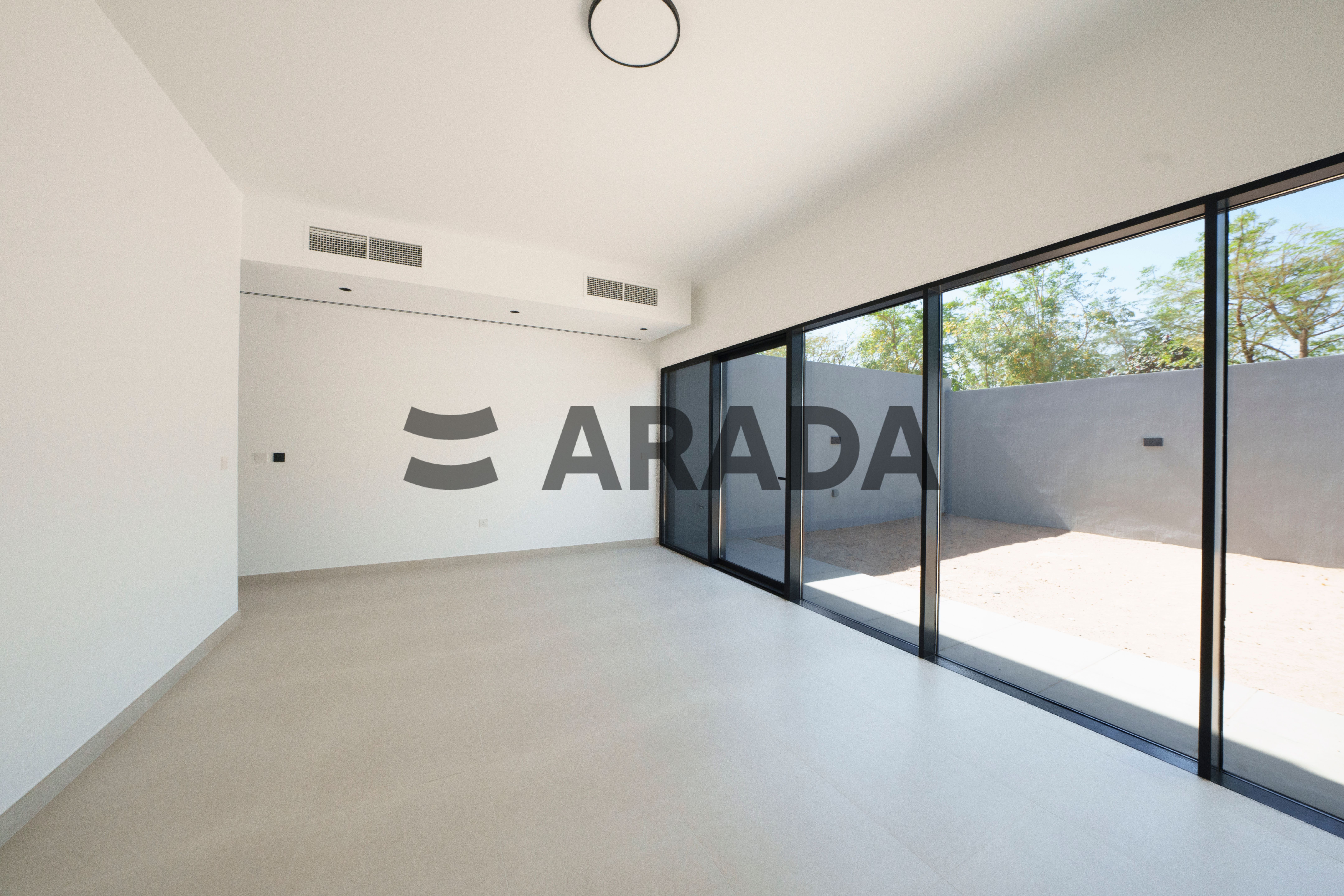 Spacious and Elegant Design Townhouse for Rent / MASAAR