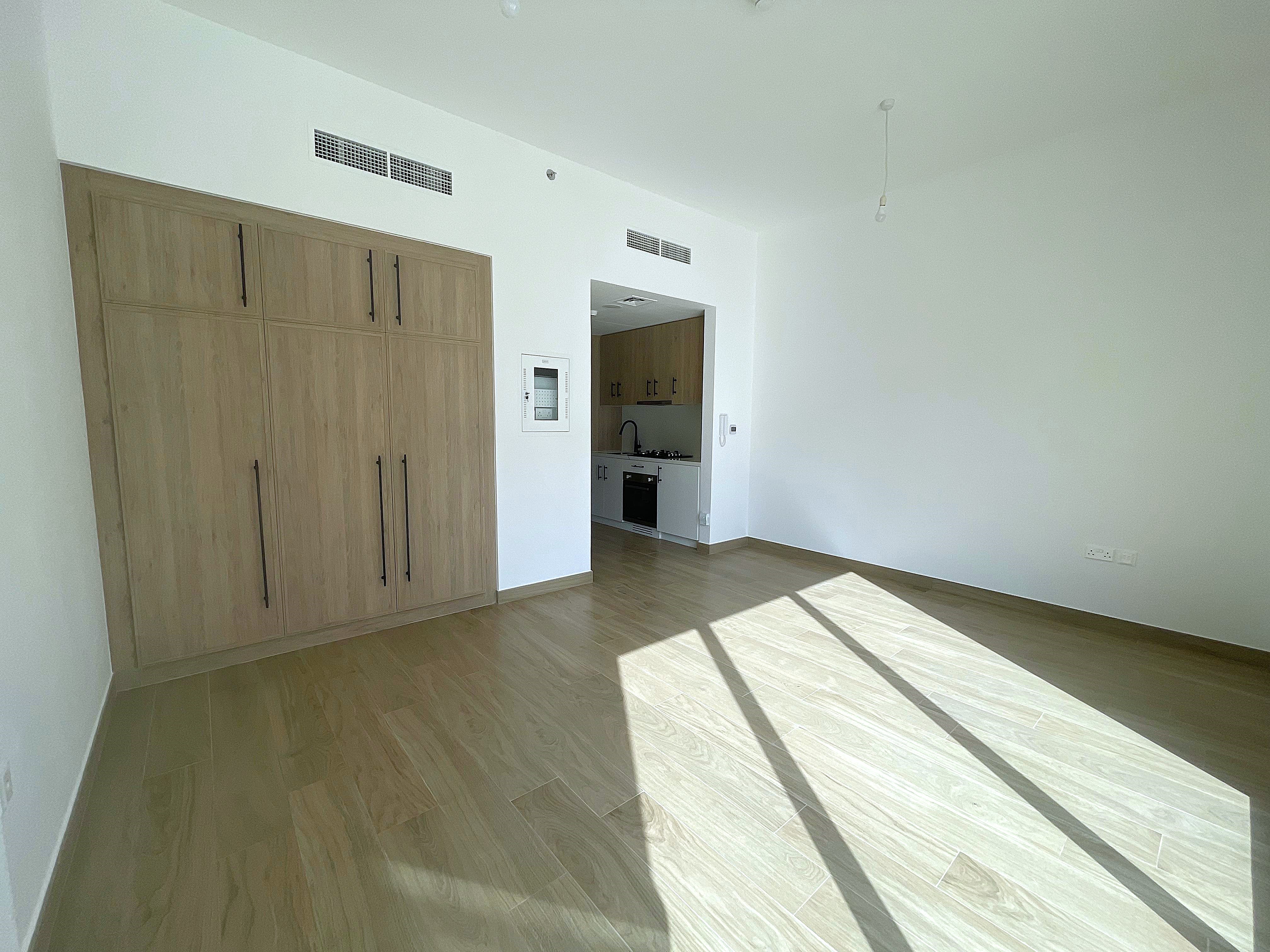 BRAND NEW POOL, GARDEN VIEW STUDIO IN LIVA TOWNSQUARE !!!
