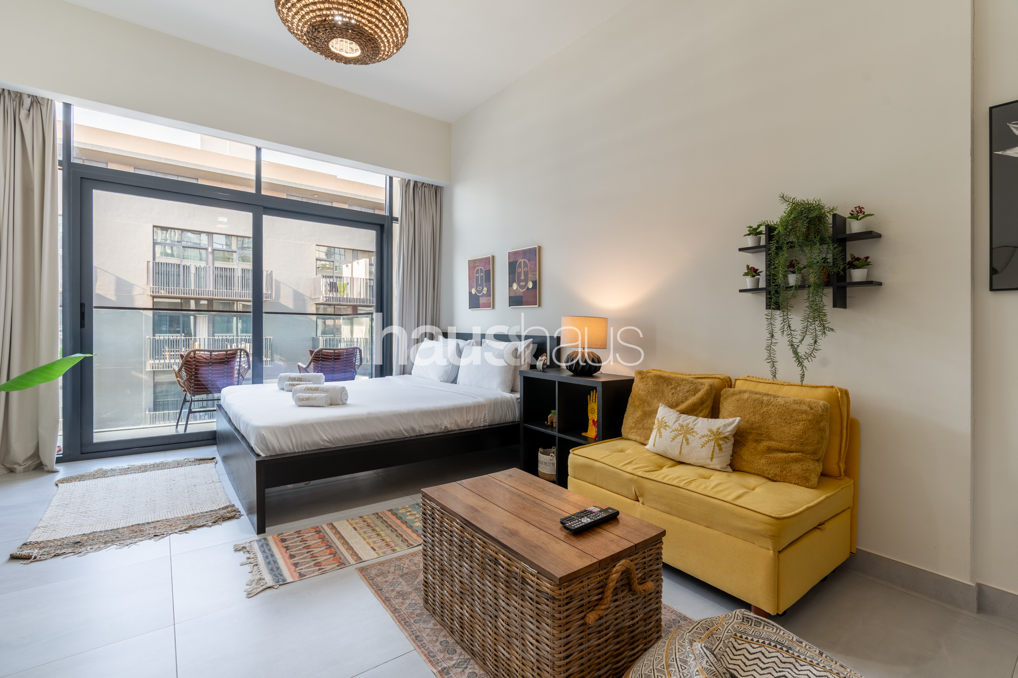 Cozy and Vibrant Studio | Fantastic Amenities
