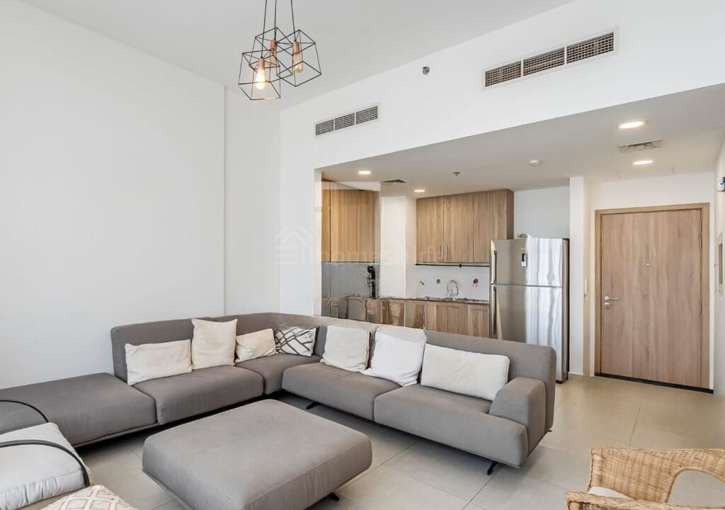 apartment card