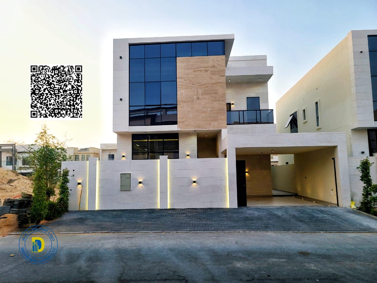 For sale, a modern villa with 5 rooms,Reg fees, super deluxe finishing, in Al Yasmeen , freehold for all nationalities, bank financing