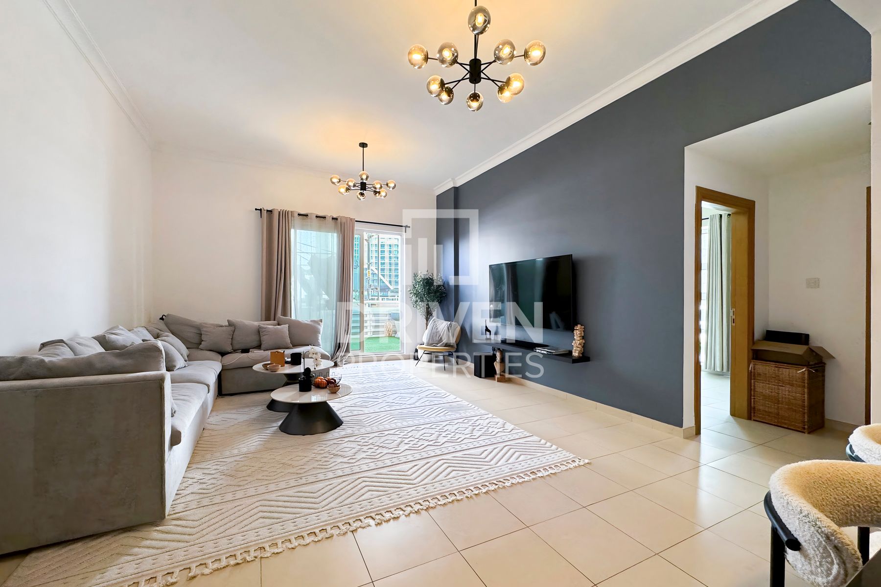 apartment card