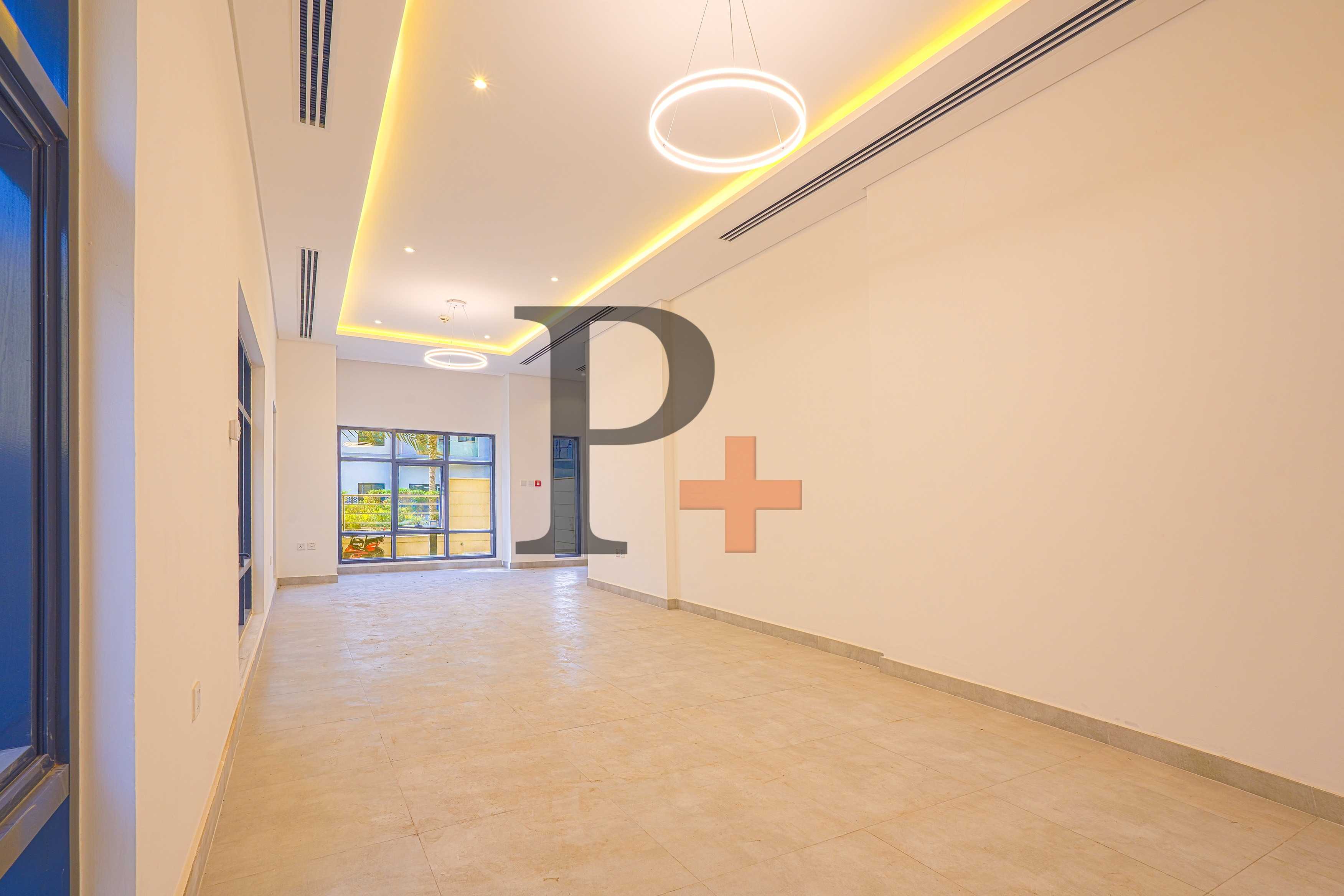 Massive 4 BR+ Maid Town House | Fully Refurbished & Renovated | Near to Park
