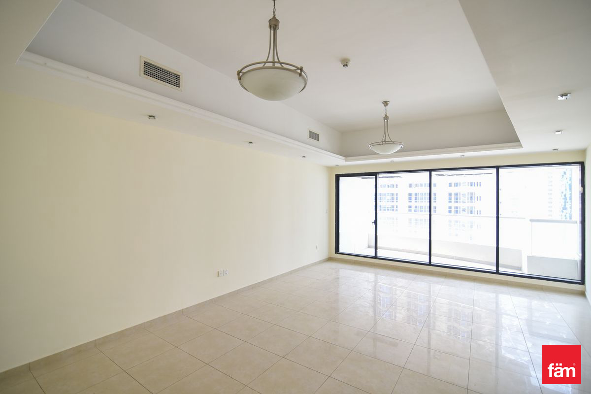 apartment card