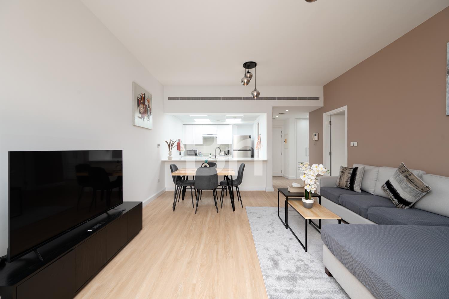 apartment card