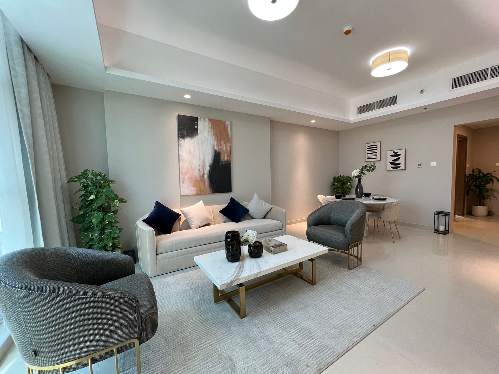 Stylish 2-Bedroom in Prime Location