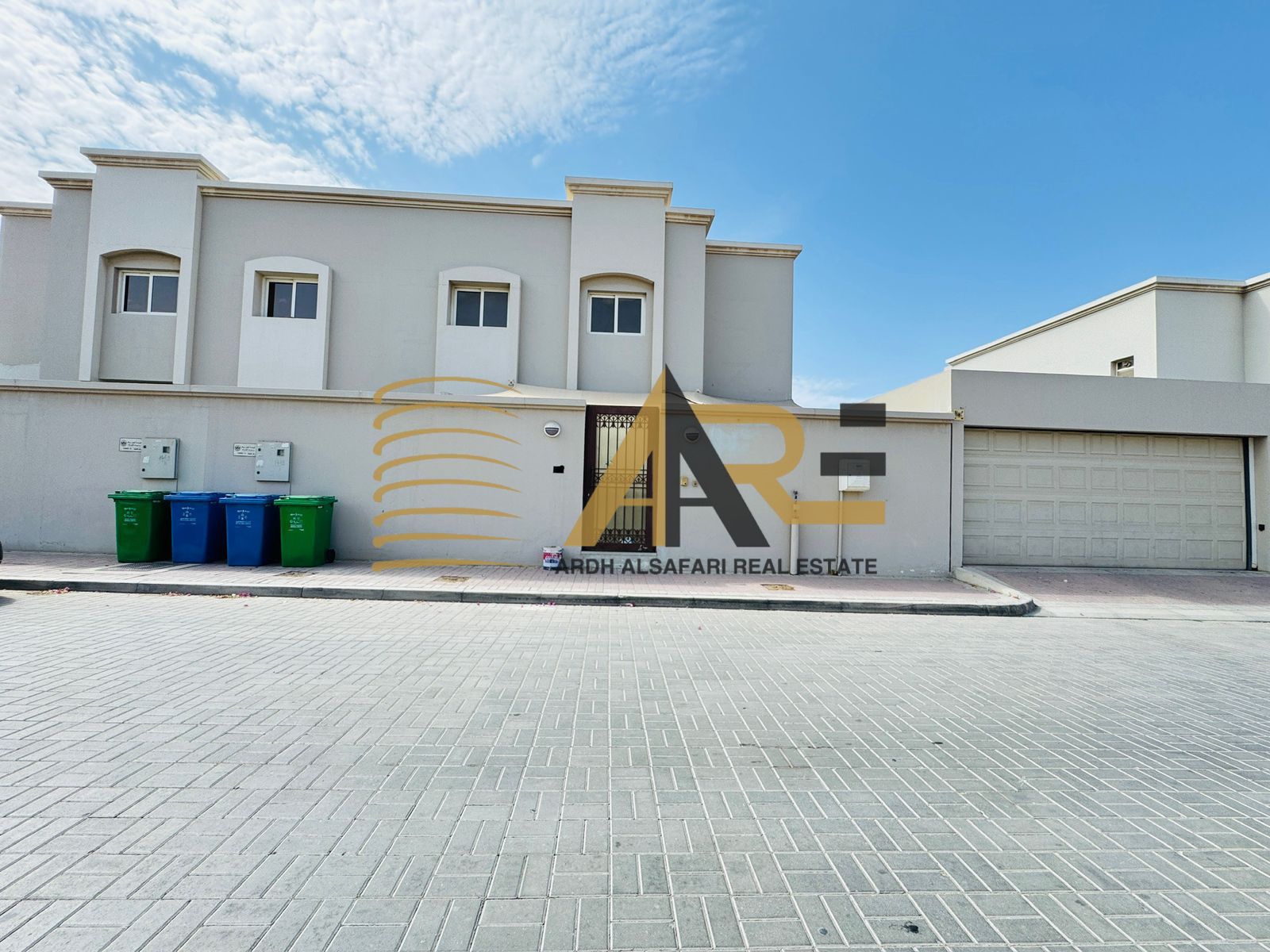 Excellent finishing 4bed villa maid room wardrobes parking 115k