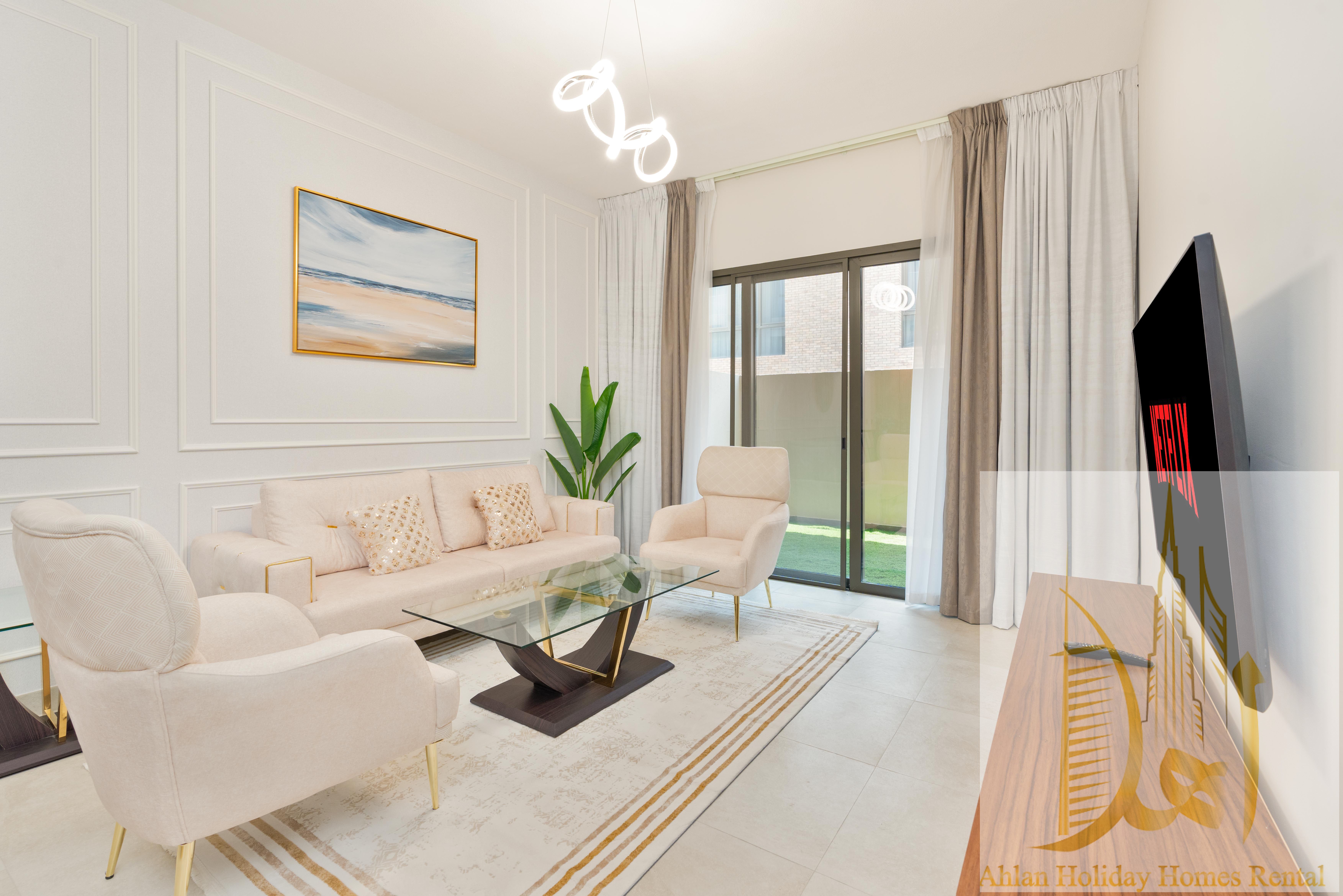 Modern 1BR Retreat - Eleganz 5 with Study Room