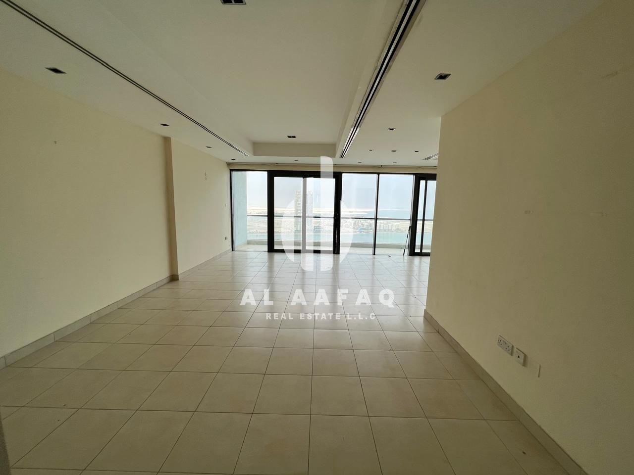 Very Huge 3bhk | Sea View | Parking free | AC Chiller Free