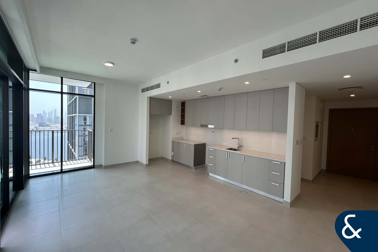 Vacant | Two Bedrooms | High Floor |