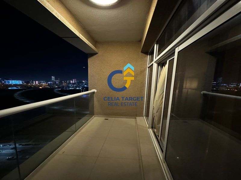 apartment card