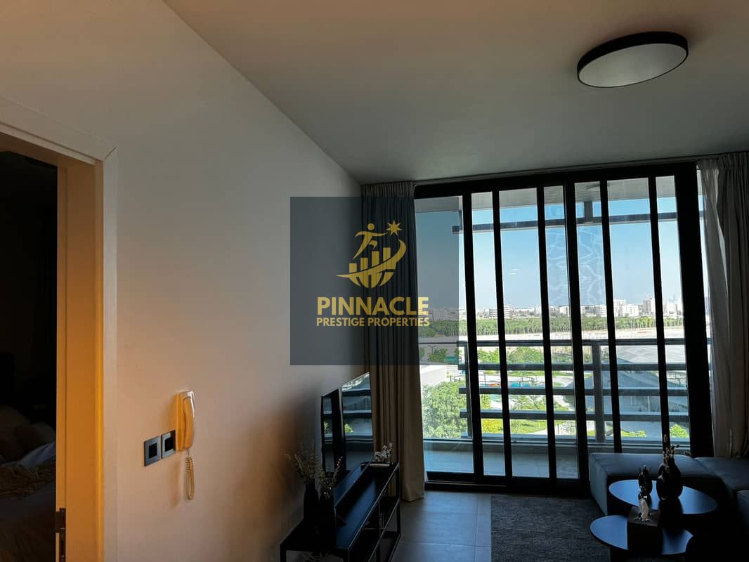 1 Br Apartment : Free Hold : Prime Location: Vibrant Community : Investor Deal