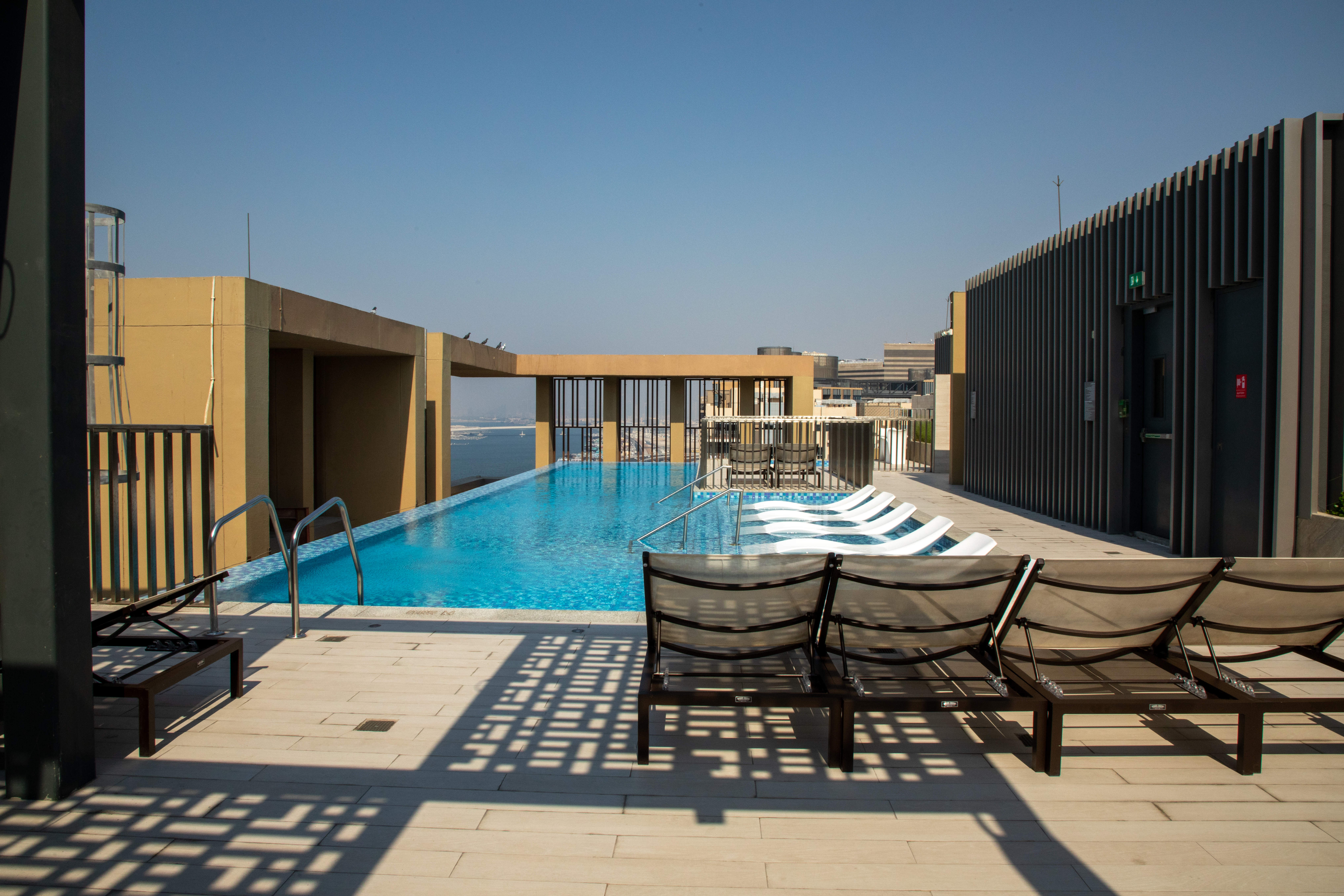 FLEXIBLE CHEQUES | PRIME LOCATION | CLOSE TO METRO | COVERED PARKING | 5% DISCOUNT