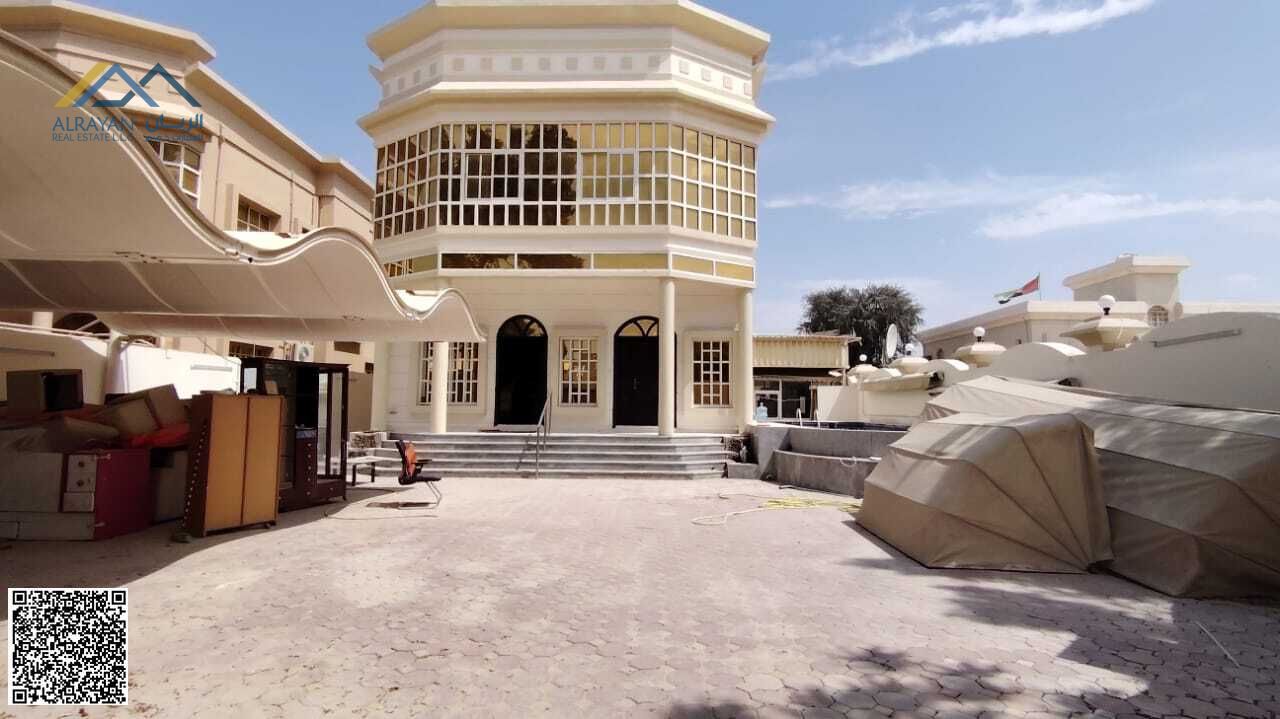 For sale: A magnificent corner villa with a swimming pool in Al Muwaihat 2.