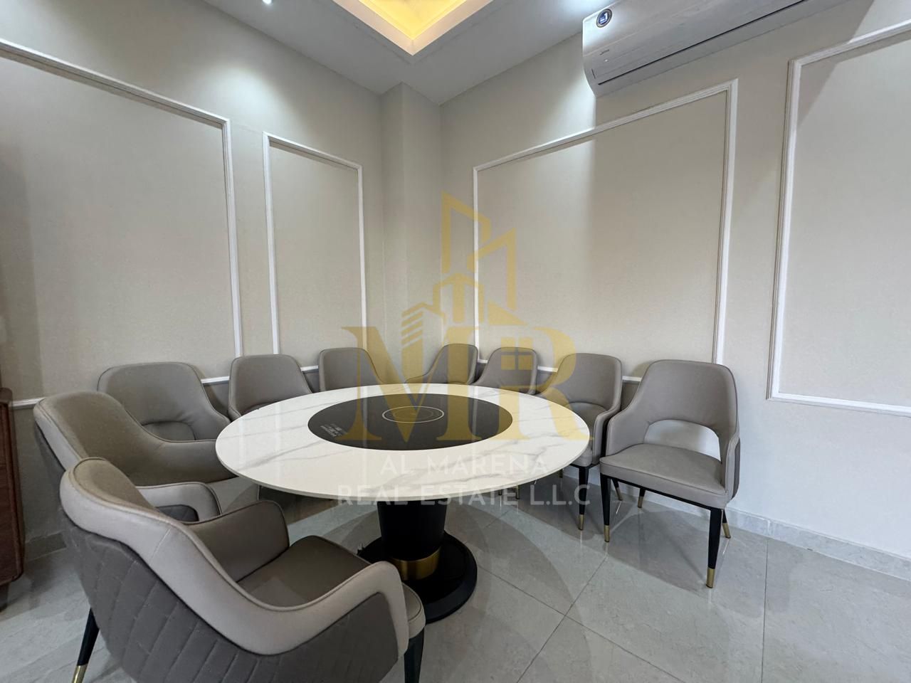 Villa for sale in the best areas of Ajman, 5 master bedrooms, luxurious finishing from the owner directly