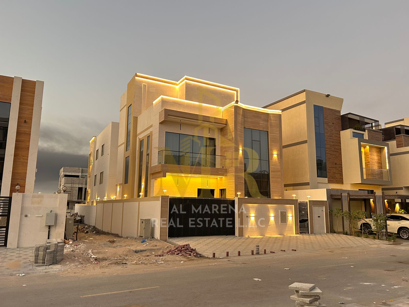 For freehold ownership for all nationalities in Ajman, a luxurious modern villa in Al Bahia, an excellent opportunity, including electricity, water, a