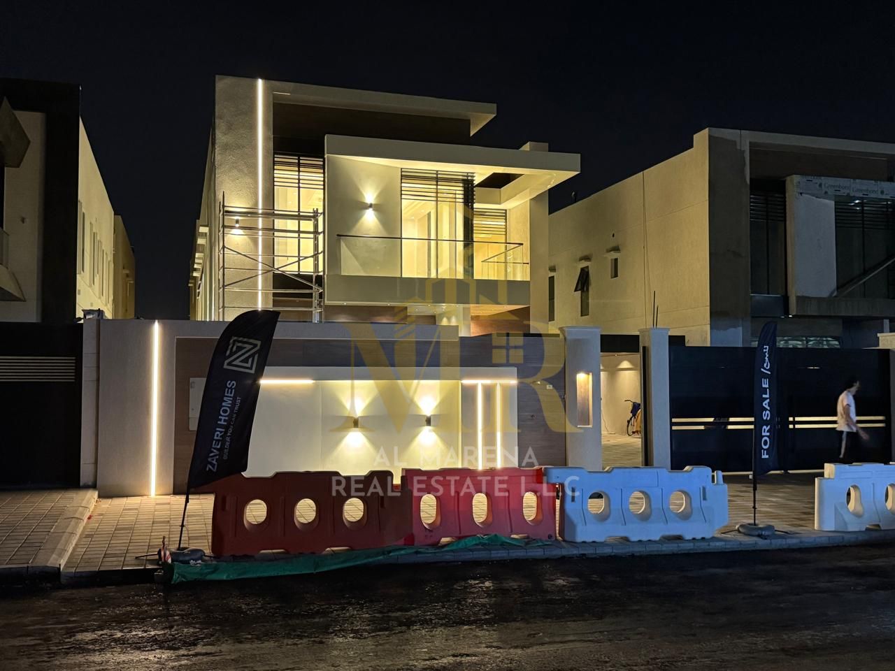 Luxury villa for sale in Rawda 1 - spacious area and elegant design at a price including electricity, water and air conditioners