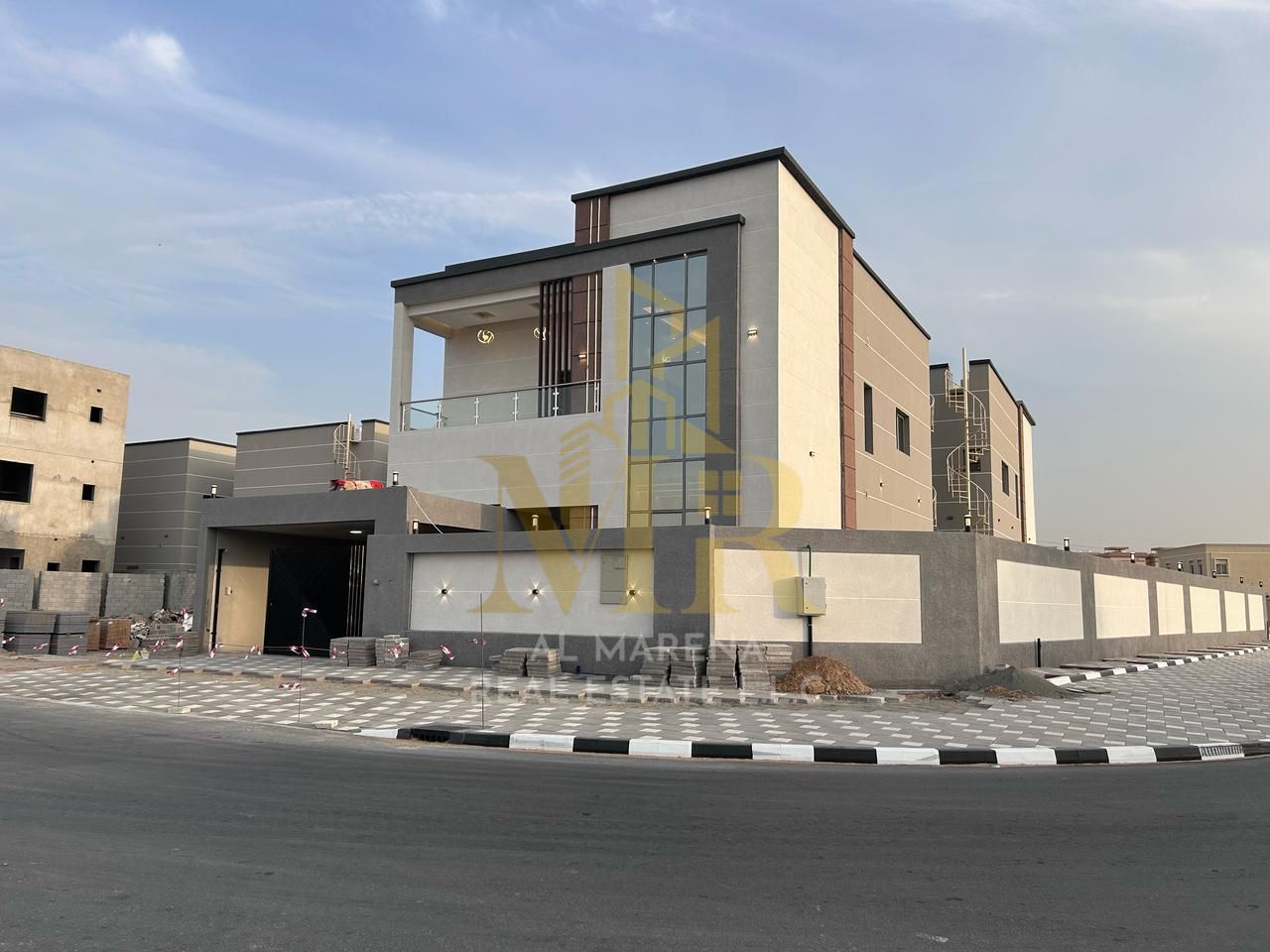 Modern villa in Rawda area, close to all services, central air conditioning, freehold for all nationalities