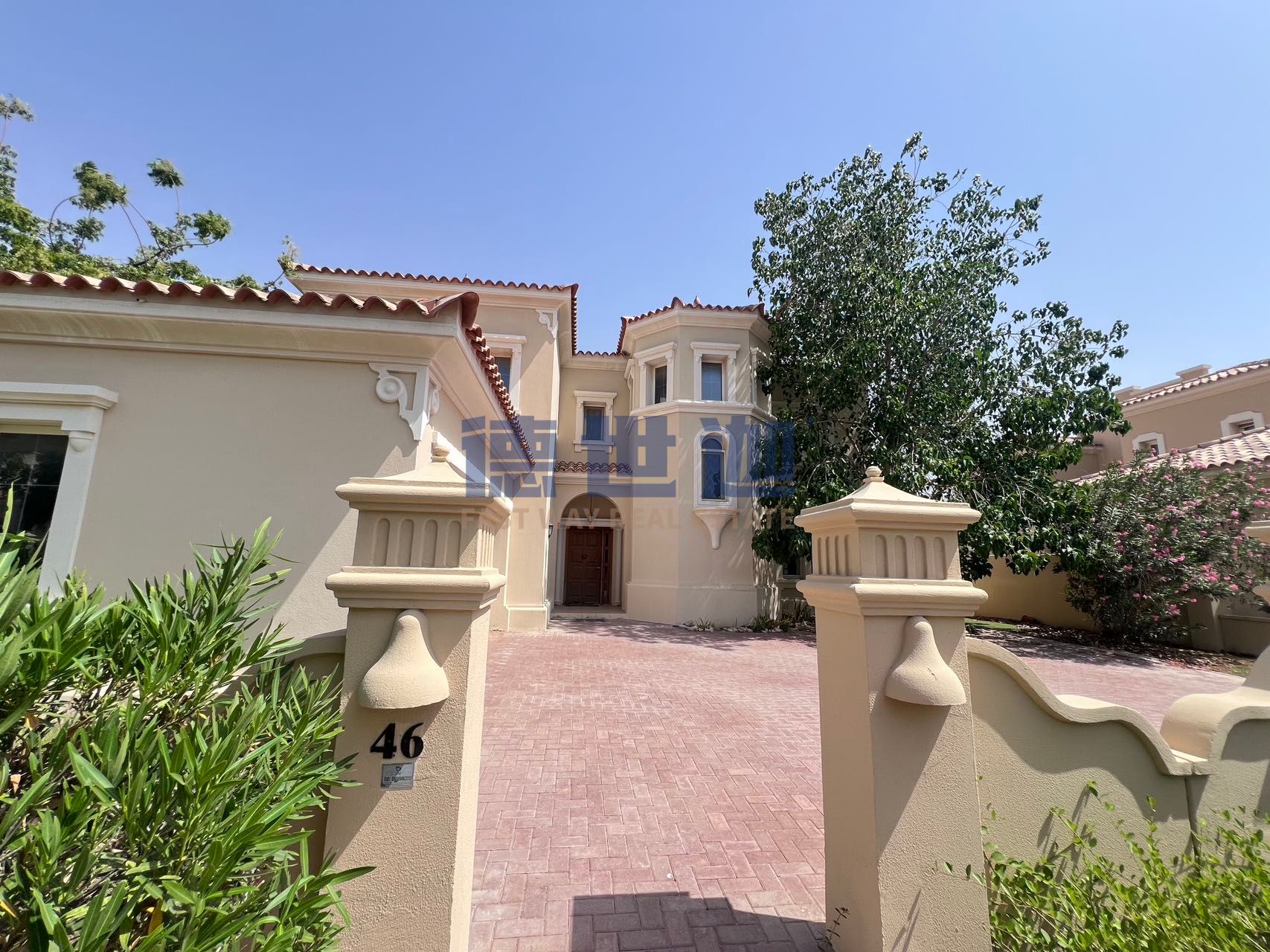 4 BR villa+1 maid room