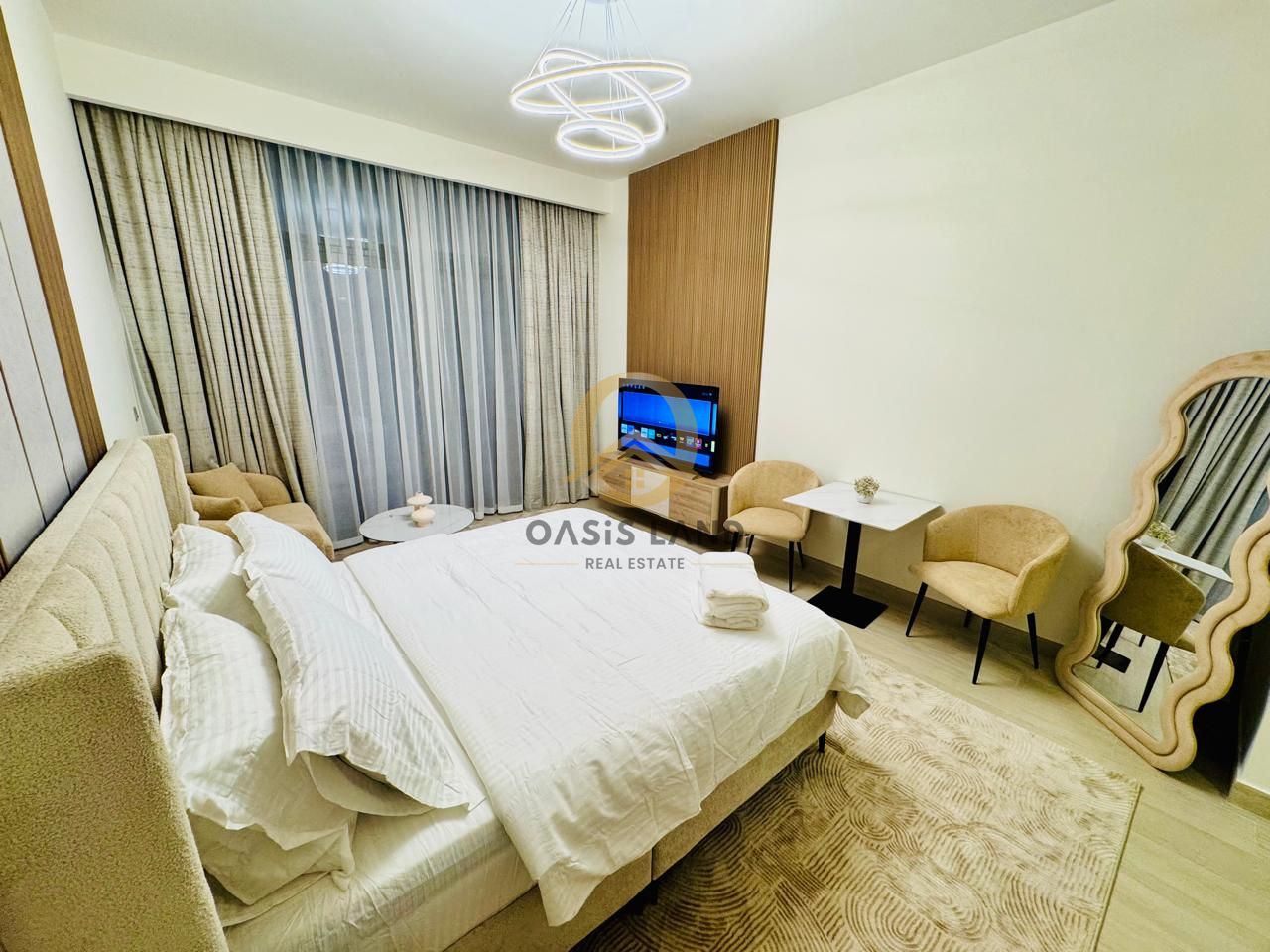 Modern Studio Living | Balcony | Fully Equipped