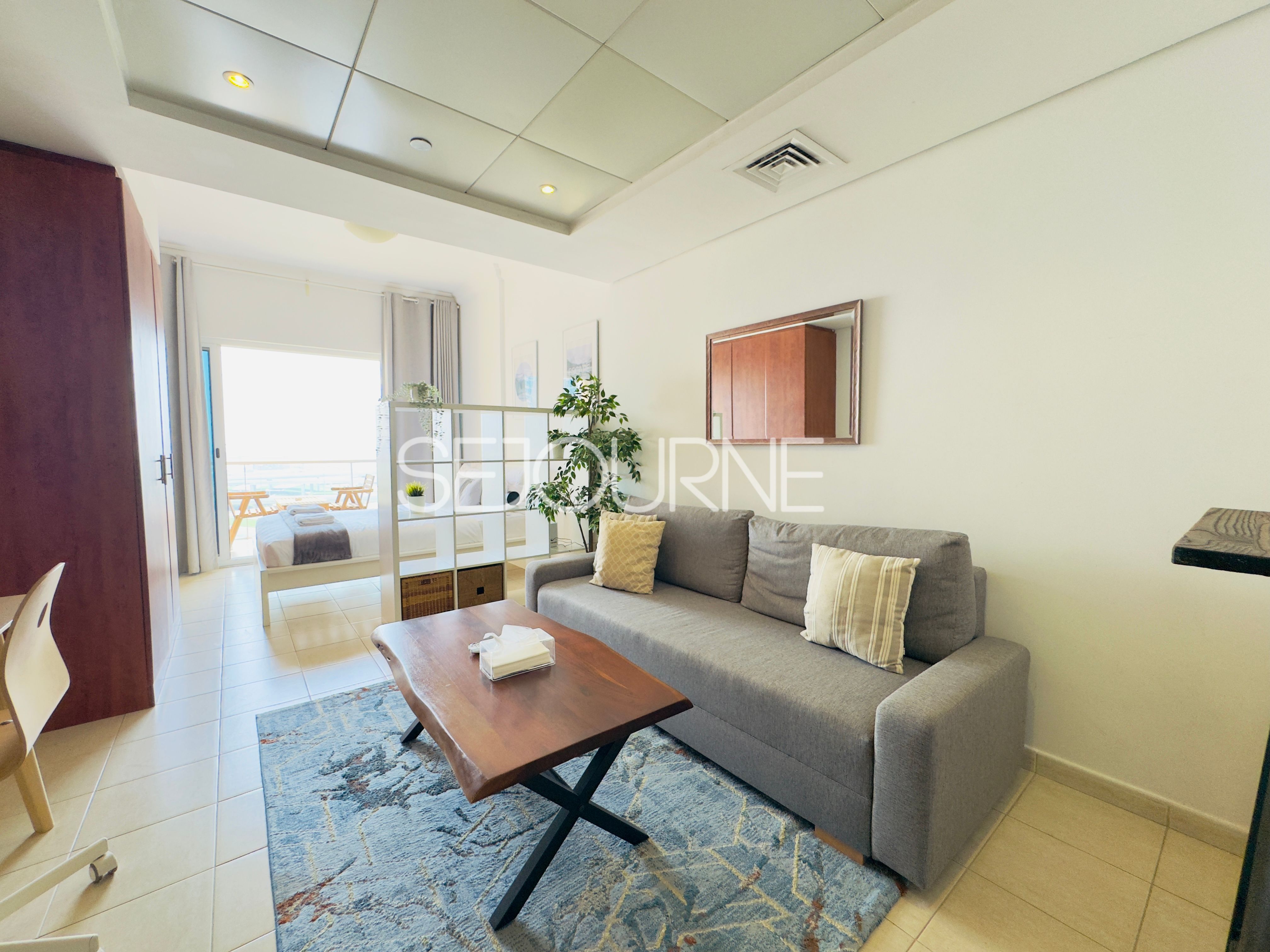apartment card