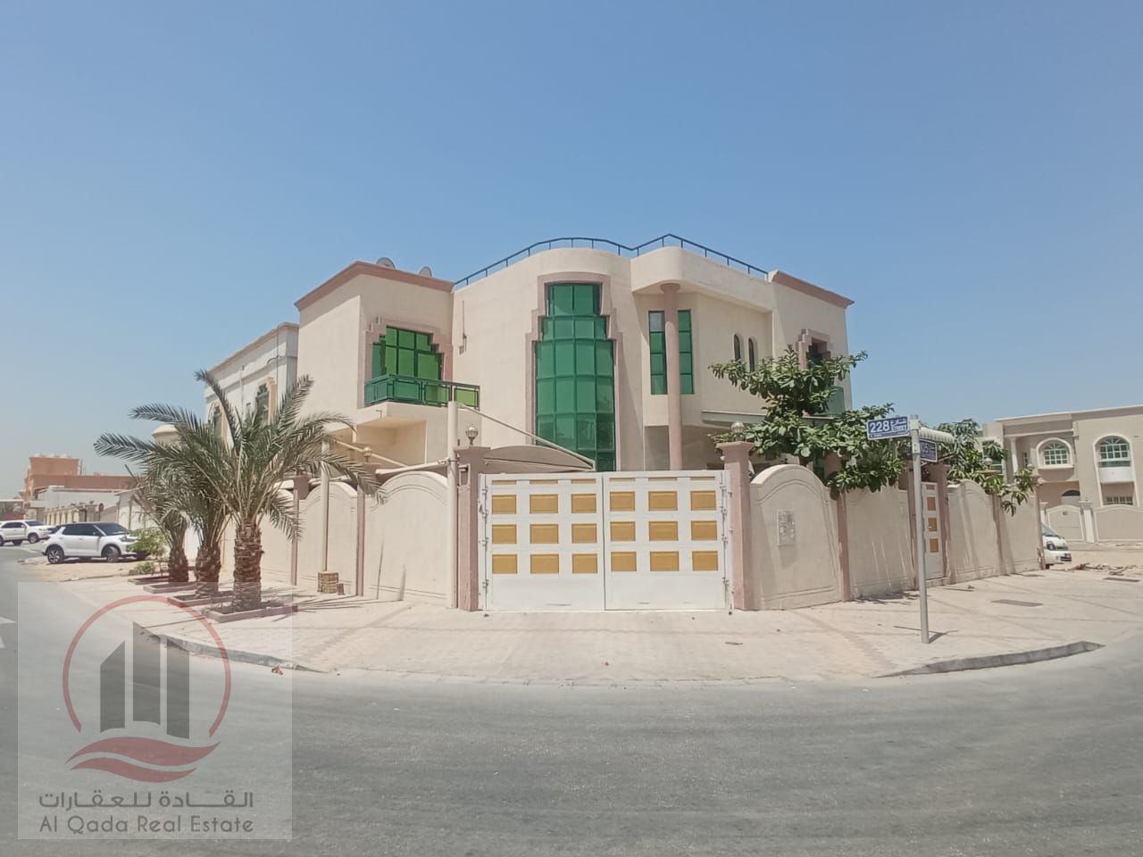 For sale: Villa in Ajman, Al Rawdah, 5 master bedrooms, a living room, and a maid's room. Freehold for all nationalities. Bank financing is possible w