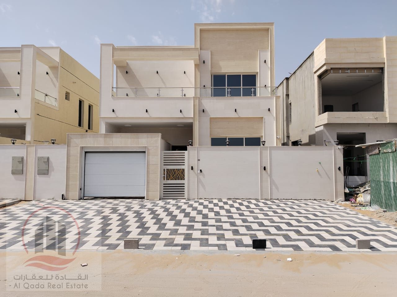 For sale: Villa in Al Zahia, Ajman. 5 master bedrooms, a living room, and a maid's room. Freehold for all nationalities. Bank financing is possible wi