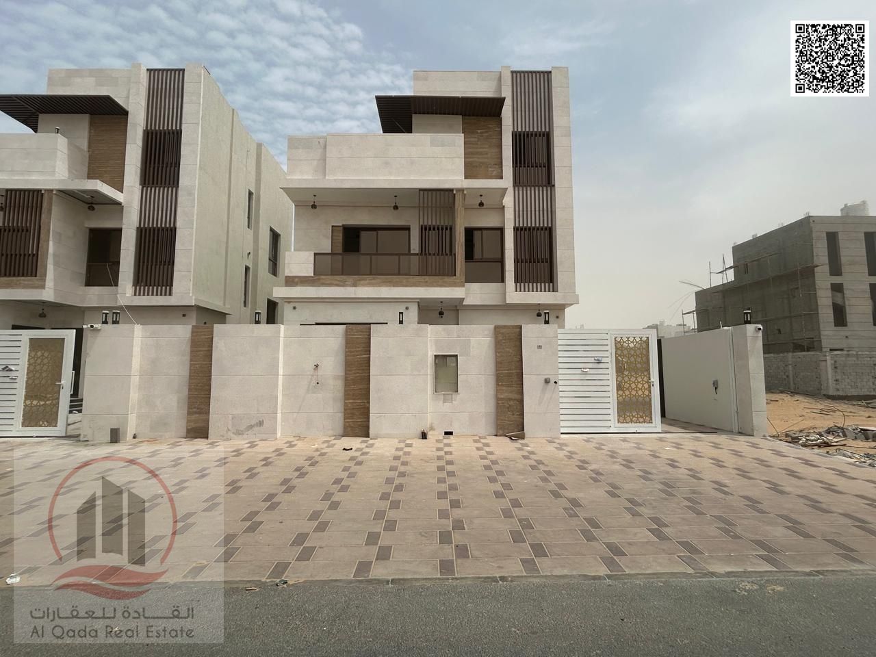 Villa for sale in Ajman, Al Bahia area (5 rooms, a living room, a hall, and a maid’s room). The price includes registration fees.