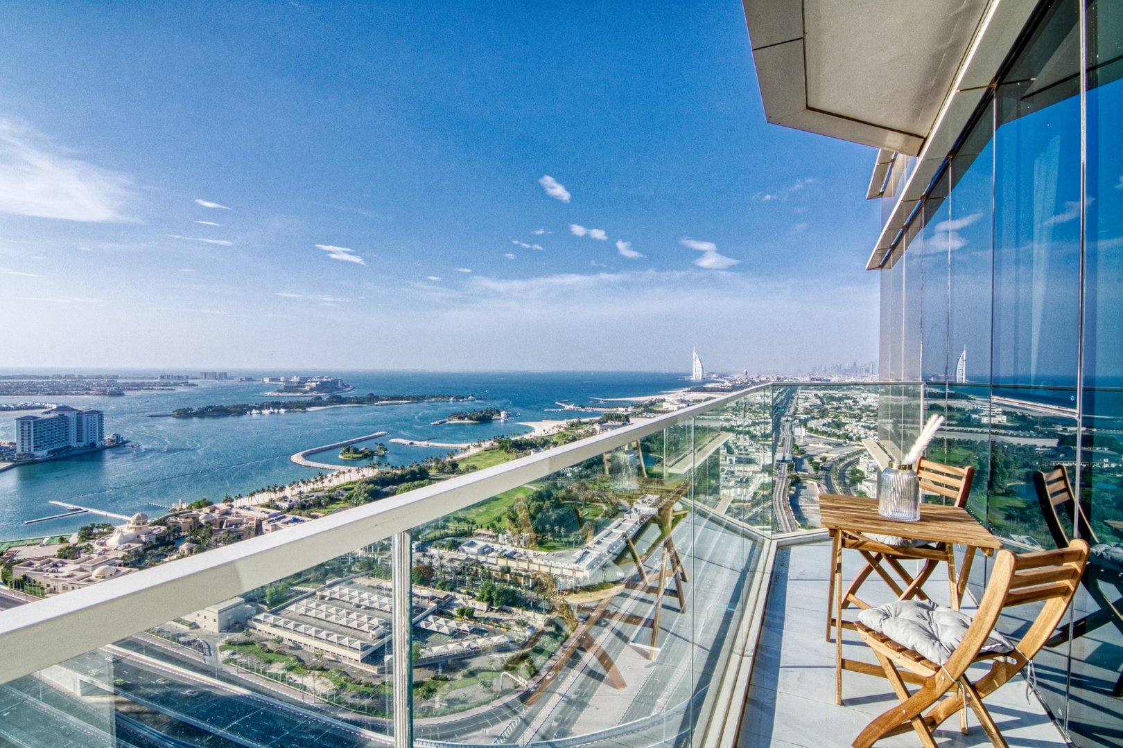 Sea View Retreat Overlooking The Palm | All Bills Included | Avani Palm View
