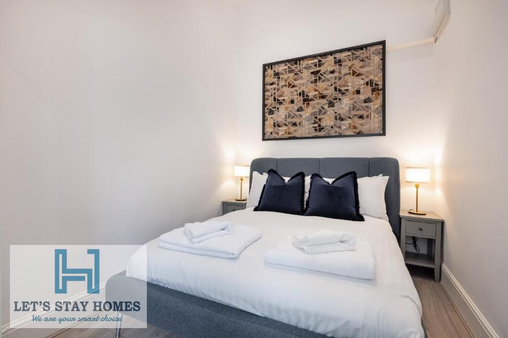 Luxury In Budget I Fully Furnished I With Kitchen I Free Cleaning