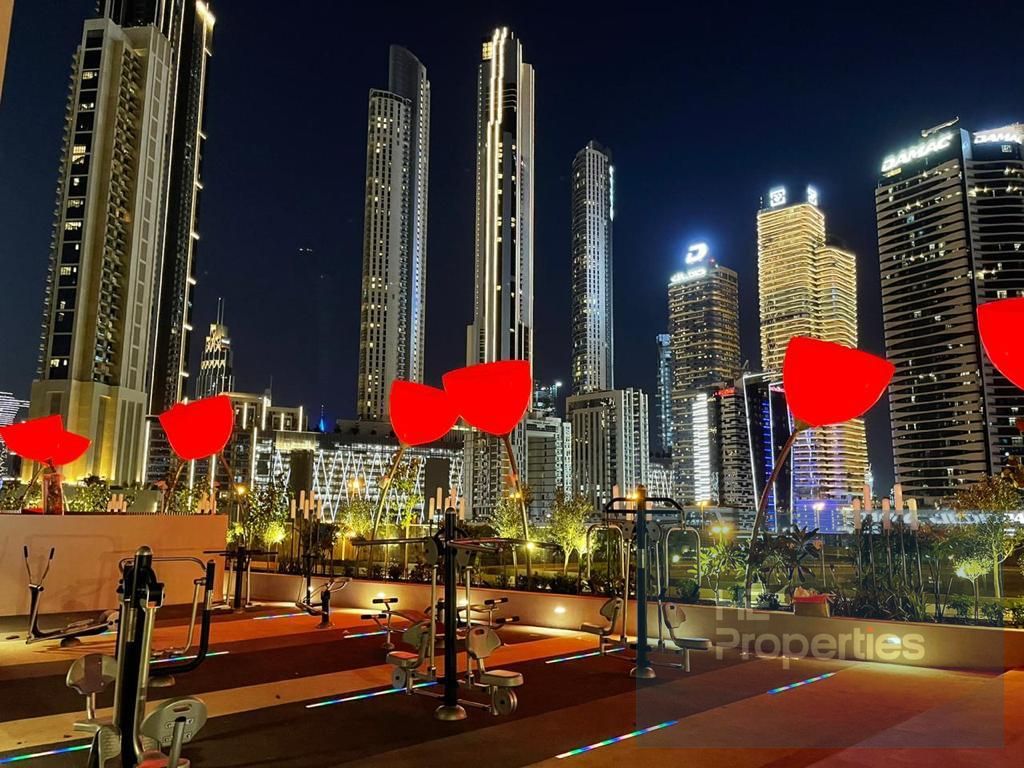 DOWNTOWN VIEW | LUXURY FURNISHING | VACANT