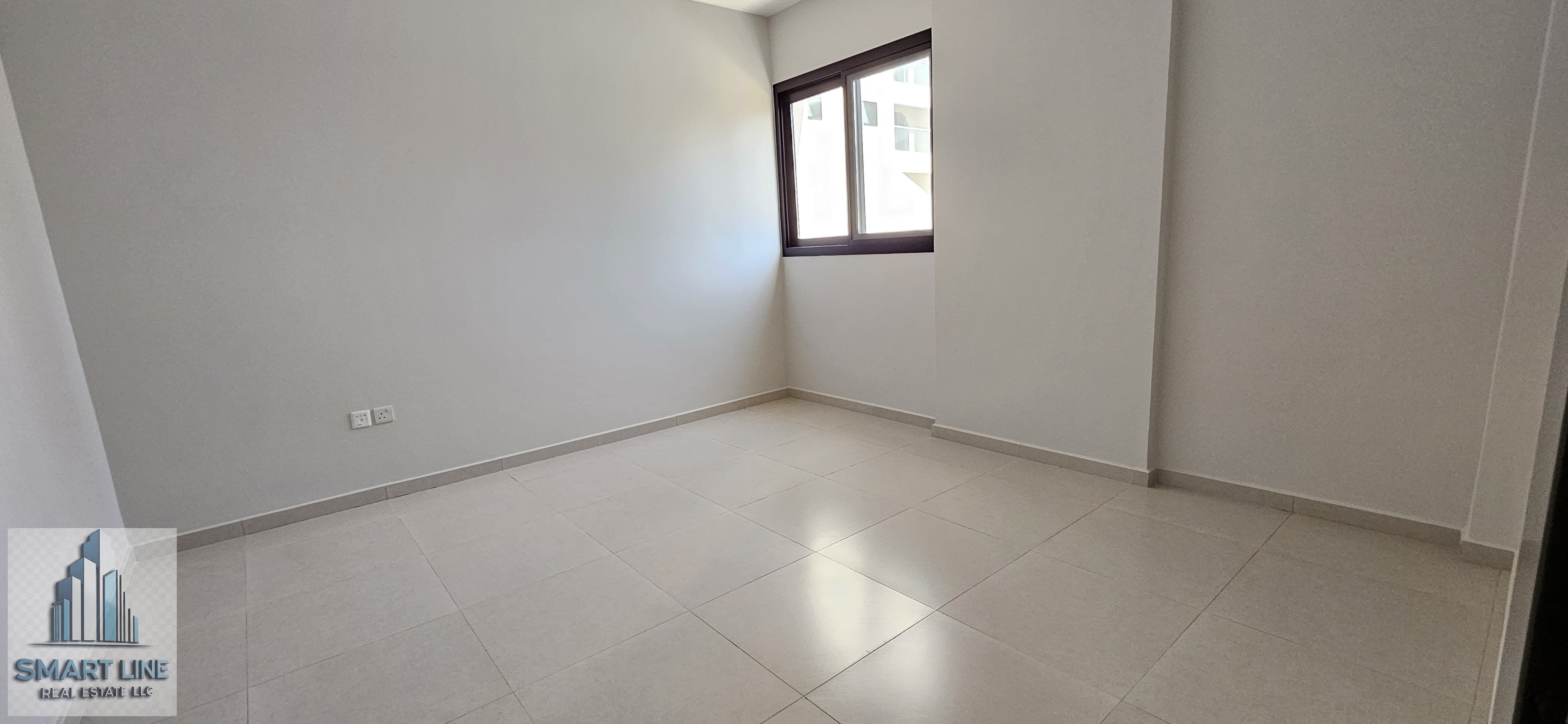 Brand New Building 1 BHK With Balcony Only 39k And Free Parking