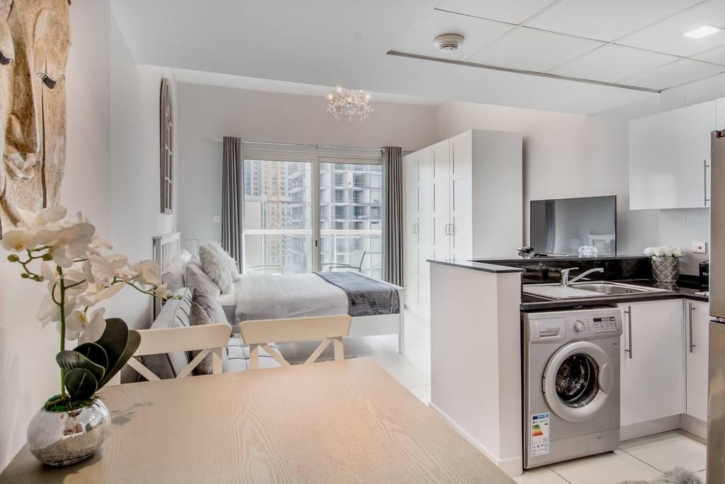 apartment card