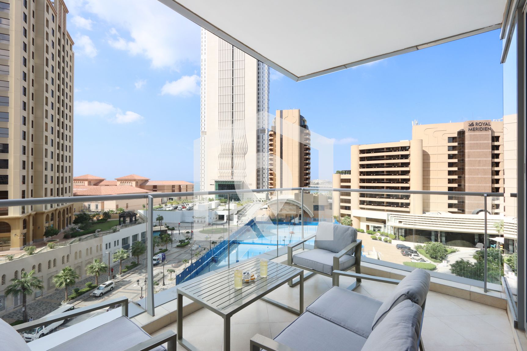 Livbnb- Spacious 3BR in Marina, Steps to the Beach
