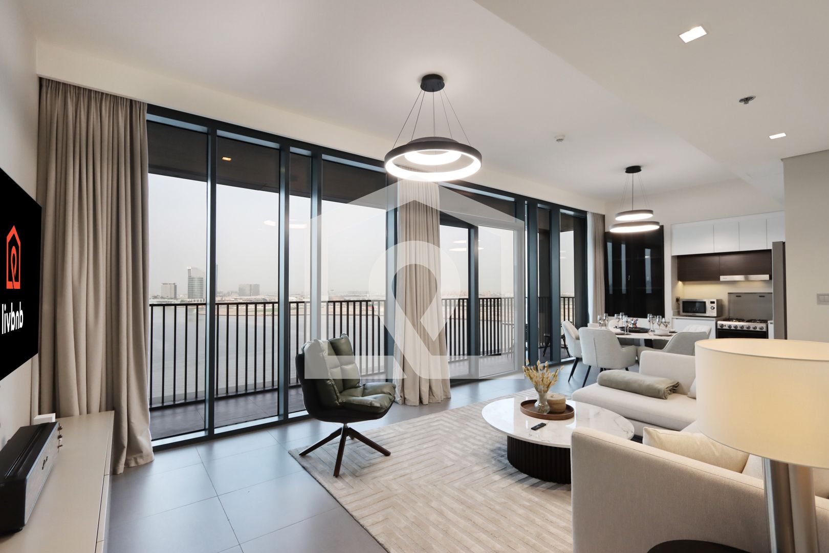 Waterfront 2BR with Dubai Skyline Views