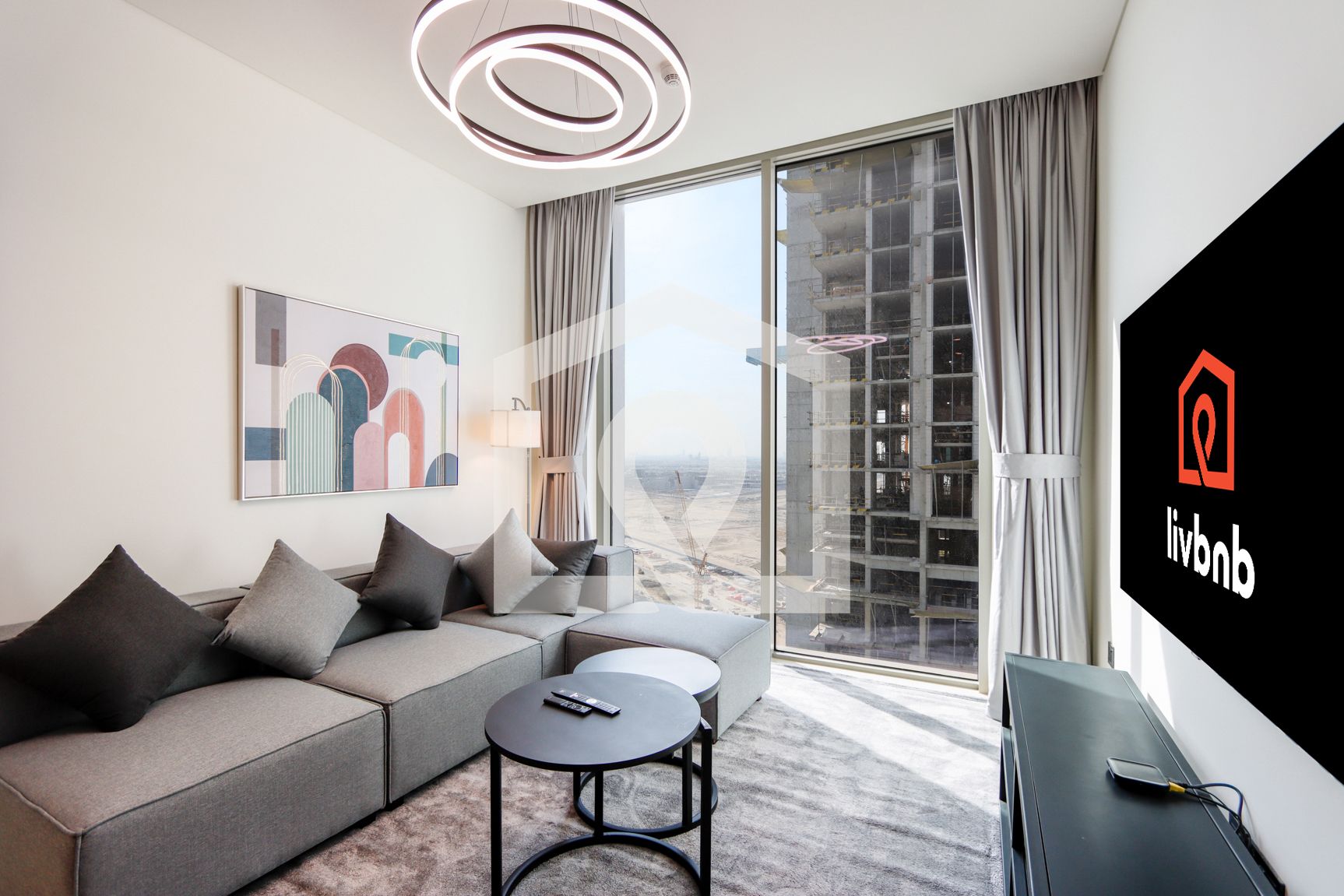 1BR + 1 Converted in Creek | Minutes from Downtown
