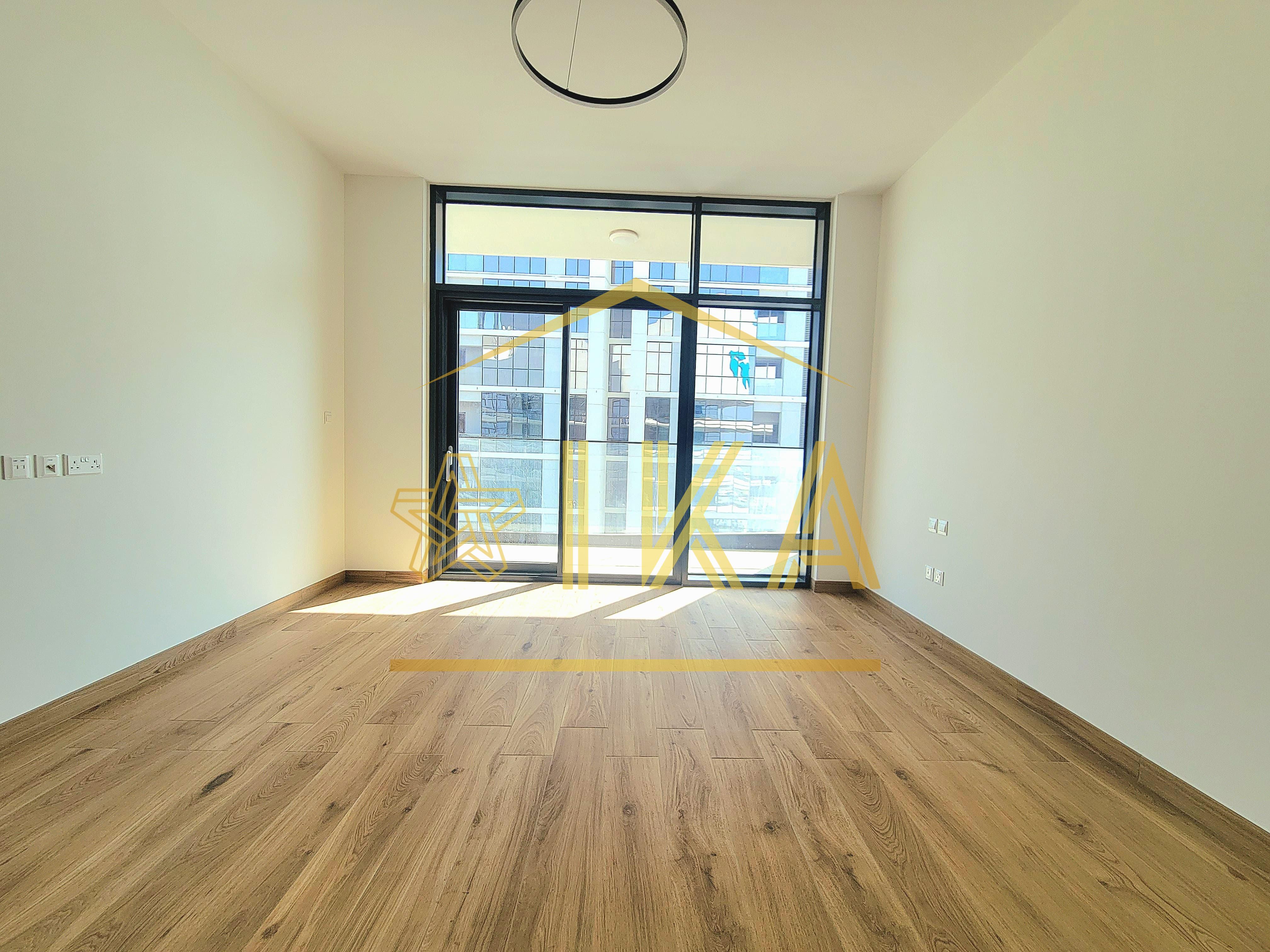 Spacious 2 BR| Equipped Kitchen| Burj Khalifa View